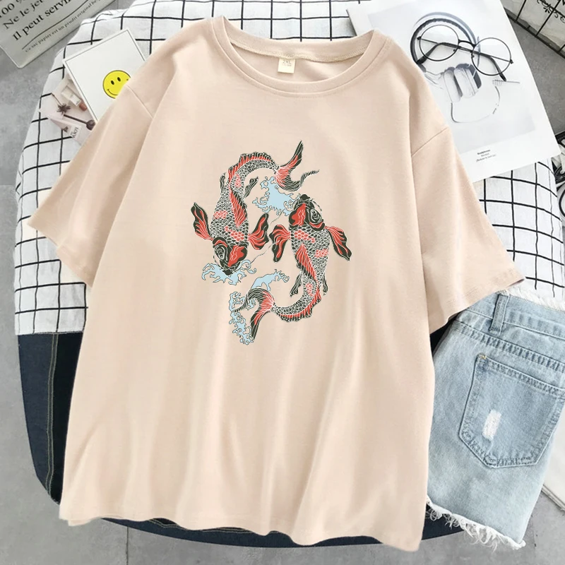Cartoon Carpa Engraçado Impressão das Mulheres T-Shirt Casual Respirável Tee Roupas de Streetwear Moda Verão Solta O Pescoço de Mulheres Tshirt TOPO